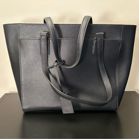 Black Kate Spade Tote - Picture 2 of 6